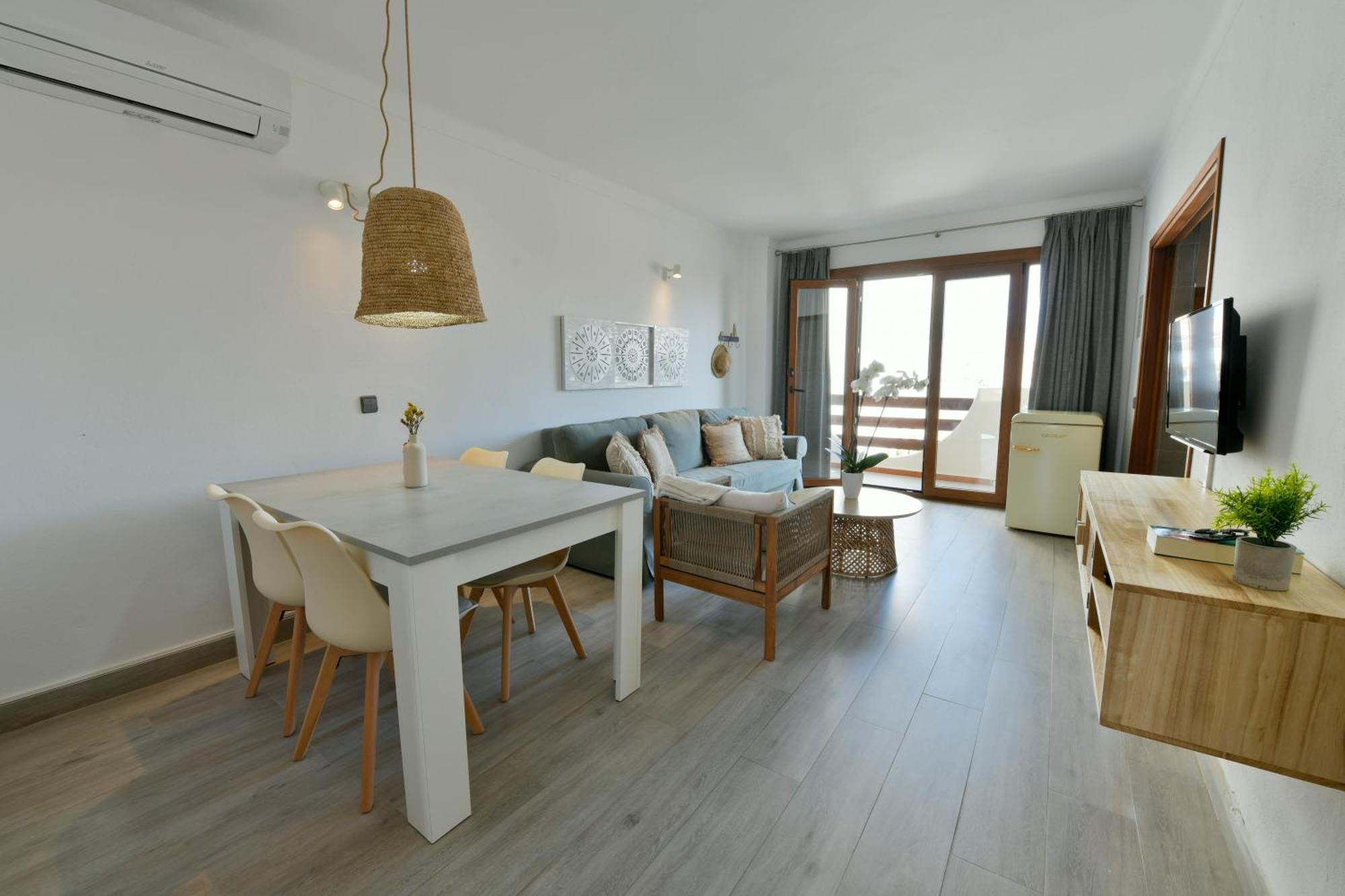 Apartamentos Estanques Colonia de Sant Jordi Ngoại thất bức ảnh