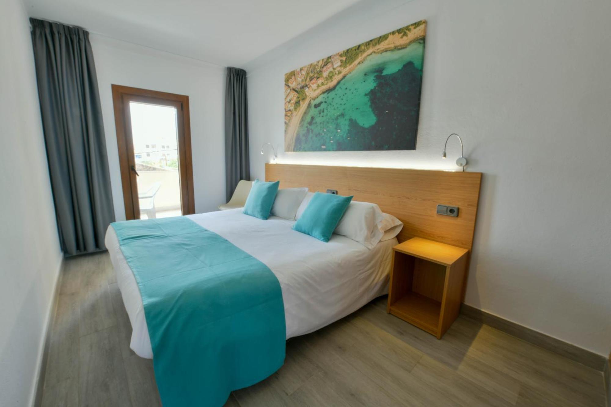 Apartamentos Estanques Colonia de Sant Jordi Ngoại thất bức ảnh