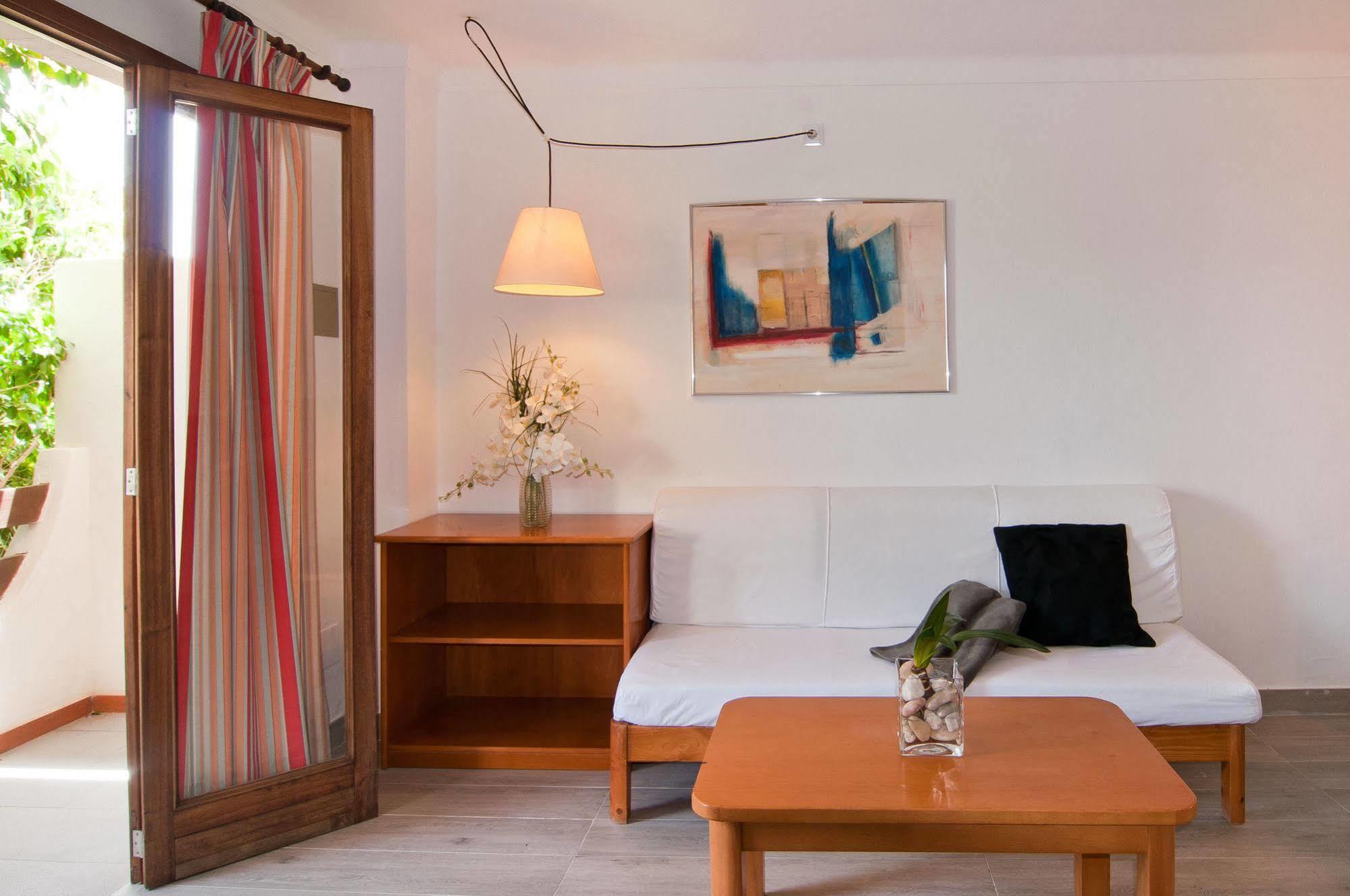 Apartamentos Estanques Colonia de Sant Jordi Ngoại thất bức ảnh